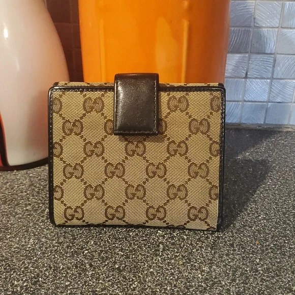 Gucci Monogram Wallet - Picture 2 of 15
